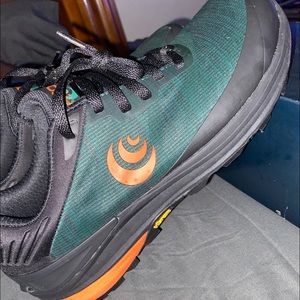Topo men’s shoes